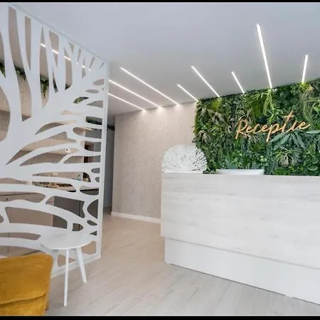 Sea Side - Lotus Apartmán Mamaia