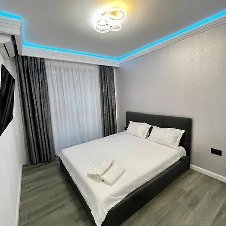 Sea Side - Lotus Mamaia